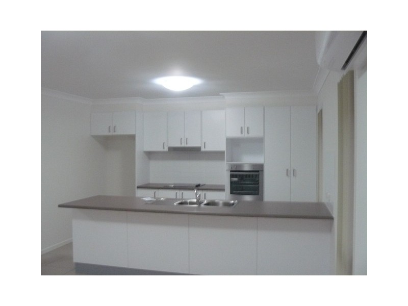 13 Denman Drive, Bundamba QLD 4304