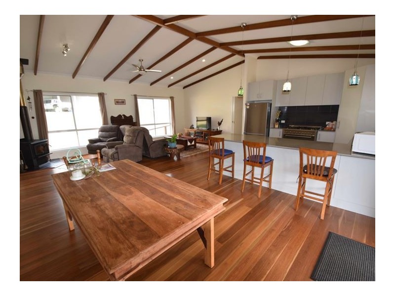 54 Redmond Rd, Bryden QLD 4312