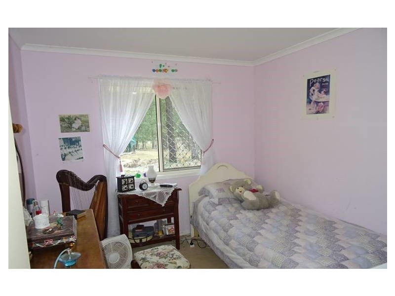 24 Matilda St, Aratula QLD 4309