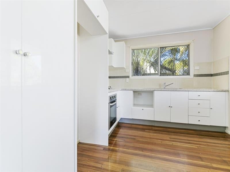 9 Neilson Cres, Riverview QLD 4303