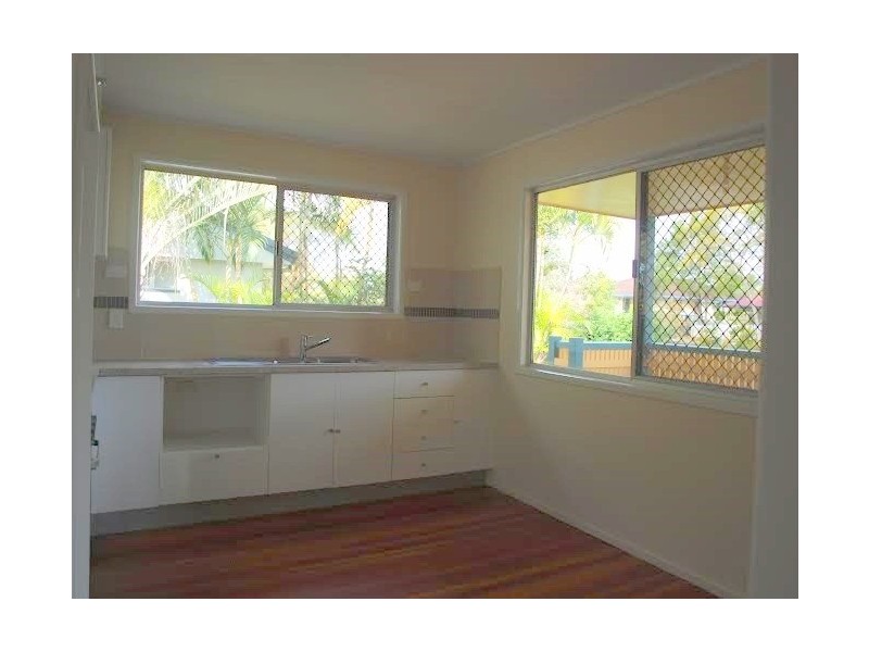 9 Neilson Cres, Riverview QLD 4303