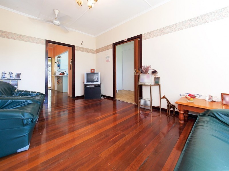 12 Richards Street, North Ipswich QLD 4305