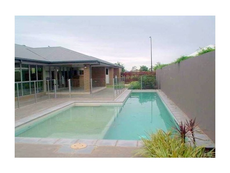 8 Sanctuary Way, Moggill QLD 4070