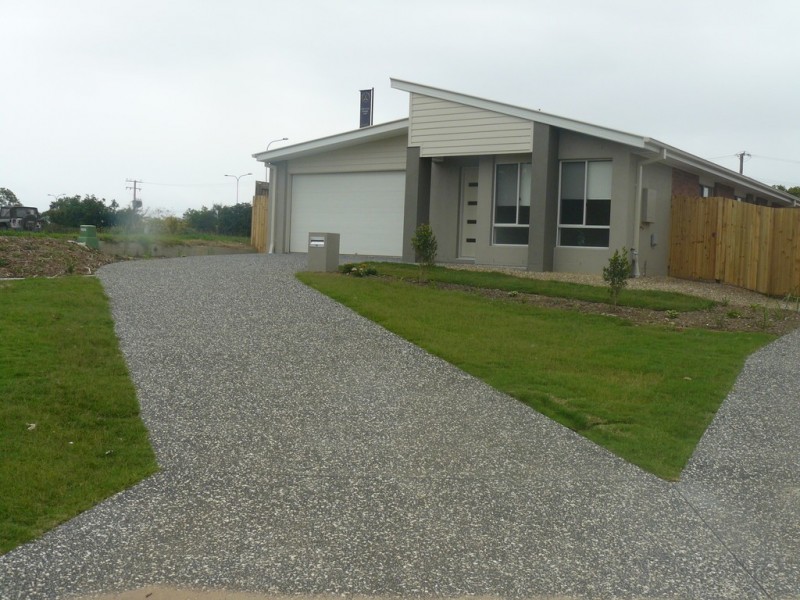 14 Eagleton Cresent, Leichhardt QLD 4305