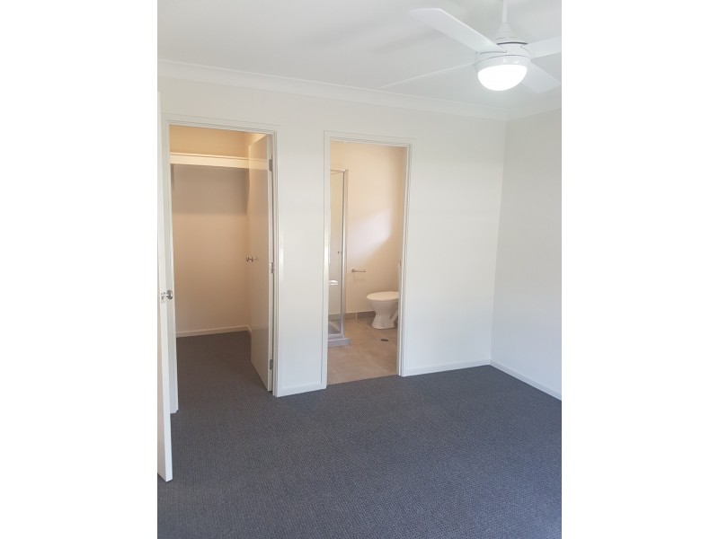 1049 Samford Road, Leichhardt QLD 4305