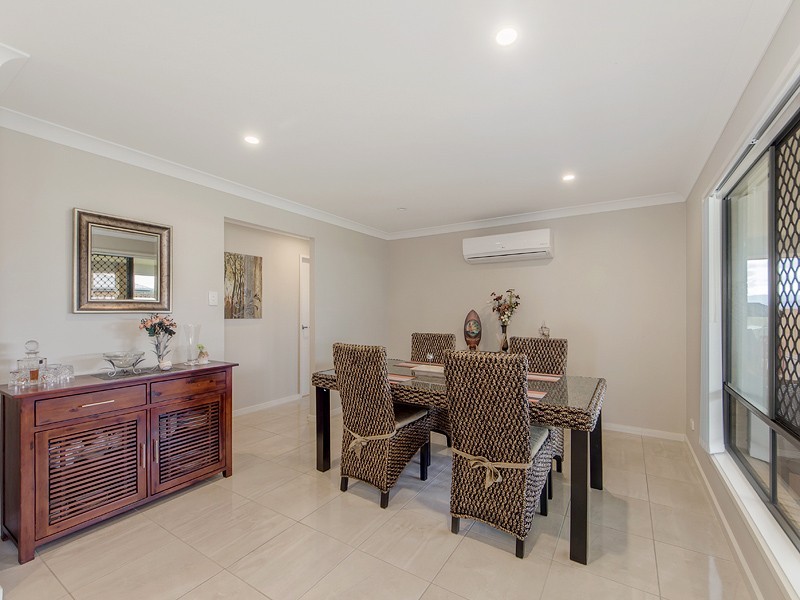 10 COTTONWOOD CRESCENT, Fernvale QLD 4306
