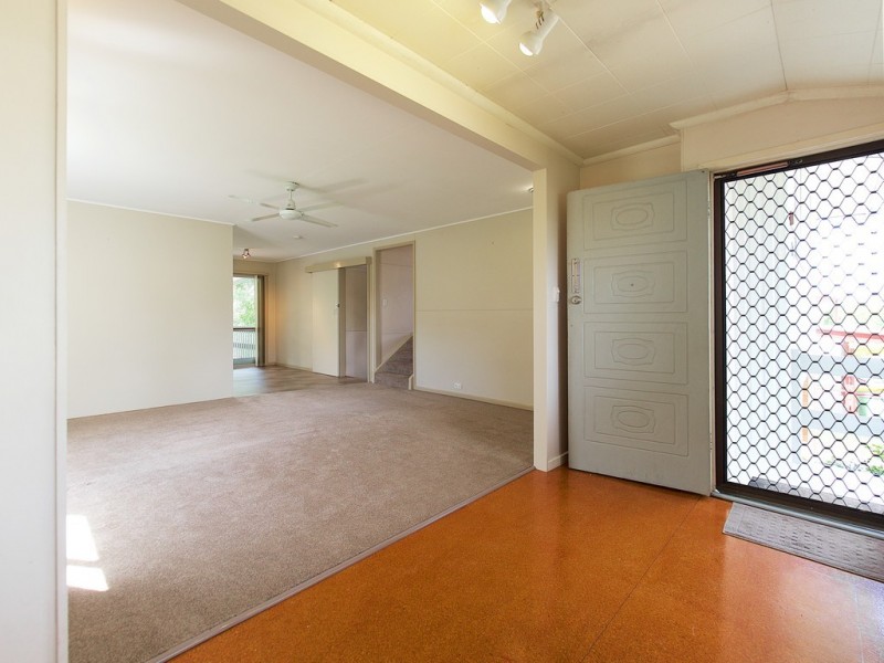 2A ROBERTS STREET, North Ipswich QLD 4305