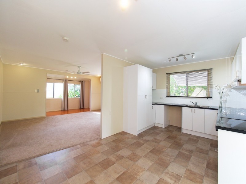 2A ROBERTS STREET, North Ipswich QLD 4305