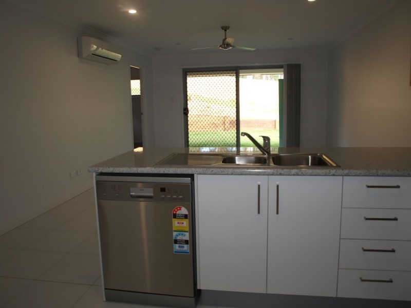 1/13 Ashfield Street, North Ipswich QLD 4305