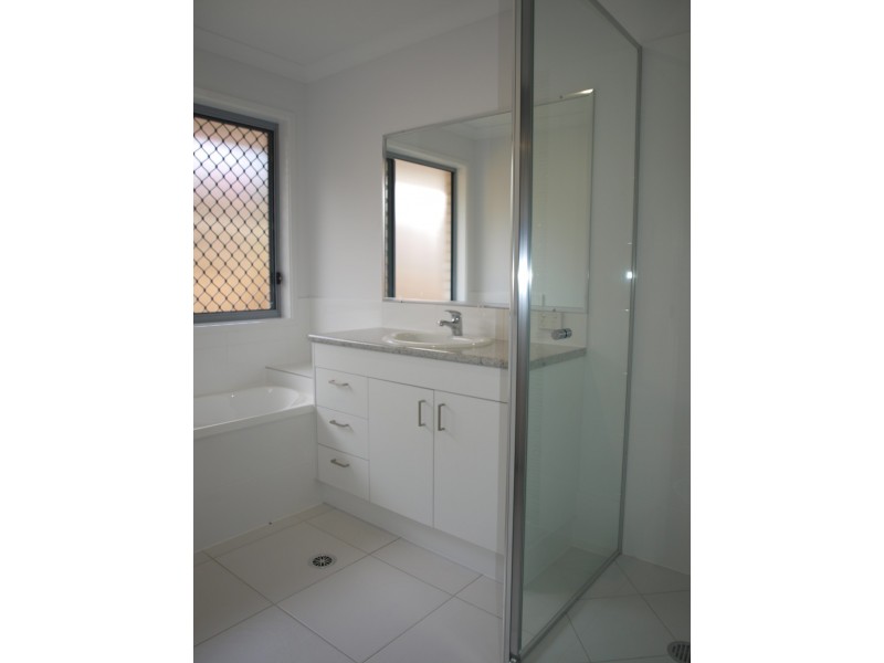 1/13 Ashfield Street, North Ipswich QLD 4305