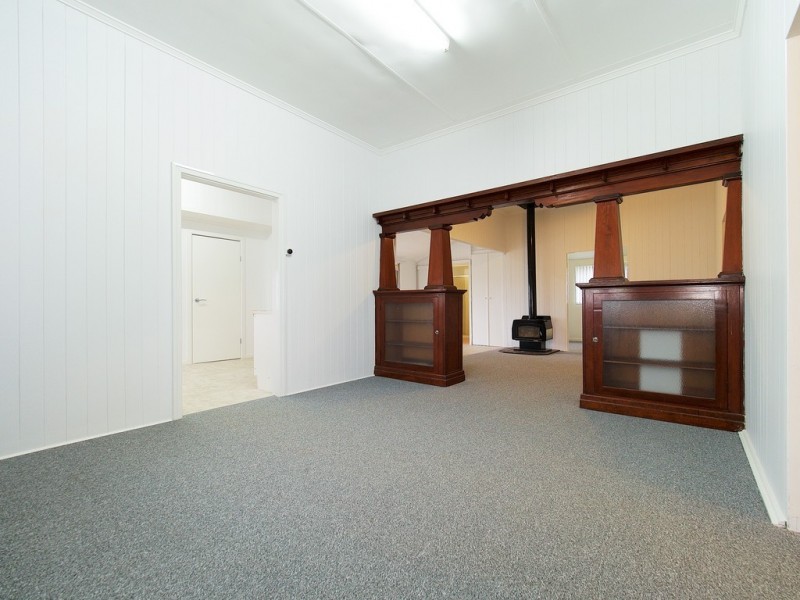 114 Clarendon Station Road, Clarendon QLD 4311