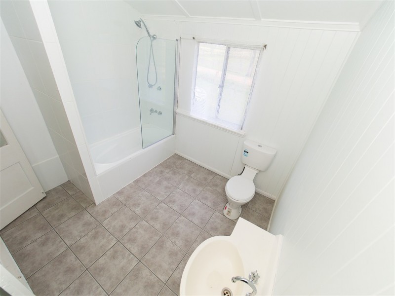 114 Clarendon Station Road, Clarendon QLD 4311