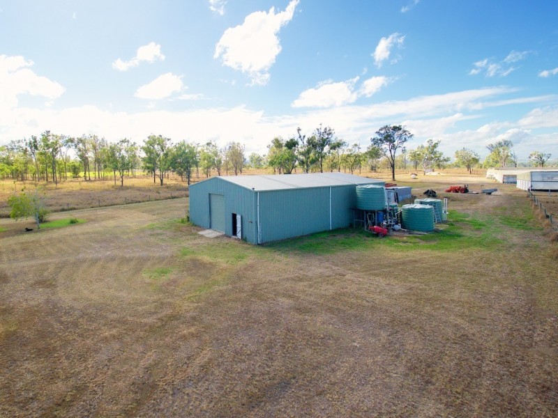 1 DELETRAZ ROAD, Wivenhoe Pocket QLD 4306