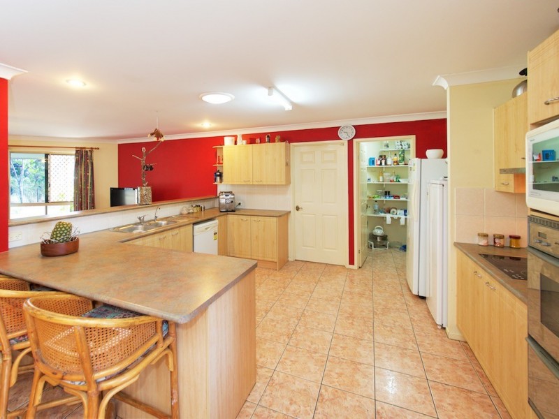 1 DELETRAZ ROAD, Wivenhoe Pocket QLD 4306