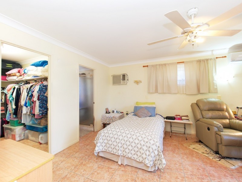 1 DELETRAZ ROAD, Wivenhoe Pocket QLD 4306