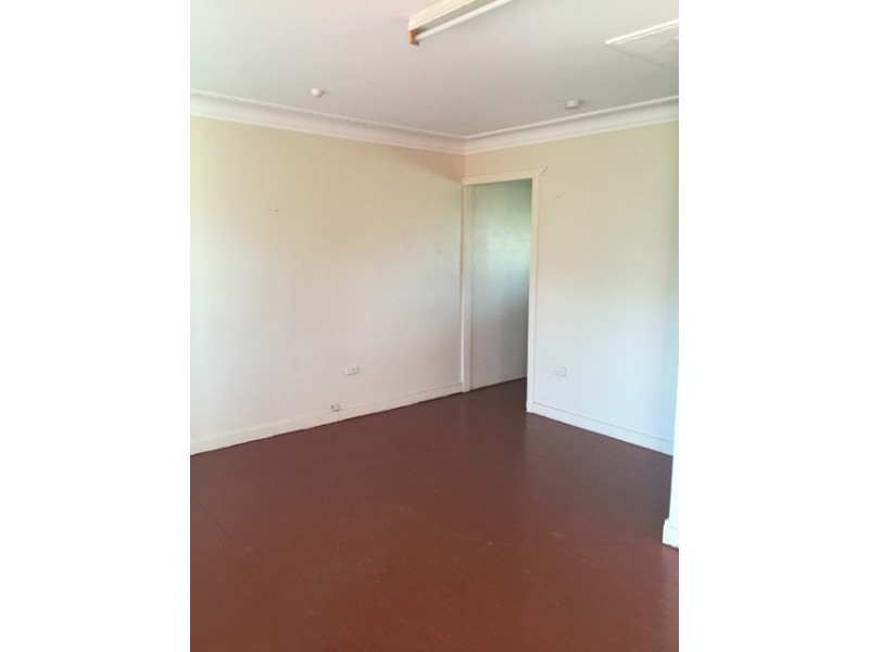 4/2 Daniel Street, Lowood QLD 4311