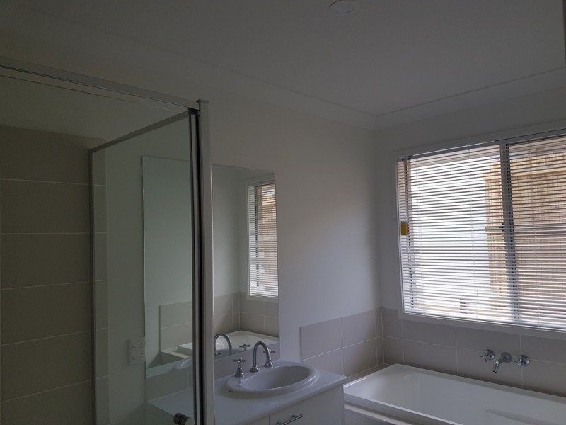 9 Eagleton Crescent, Leichhardt QLD 4305