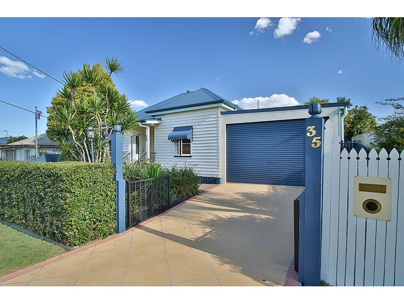 35 STUART STREET, Eastern Heights QLD 4305