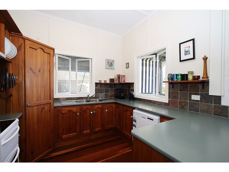 35 STUART STREET, Eastern Heights QLD 4305