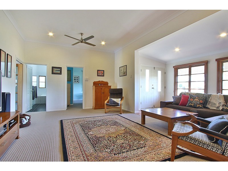 35 STUART STREET, Eastern Heights QLD 4305