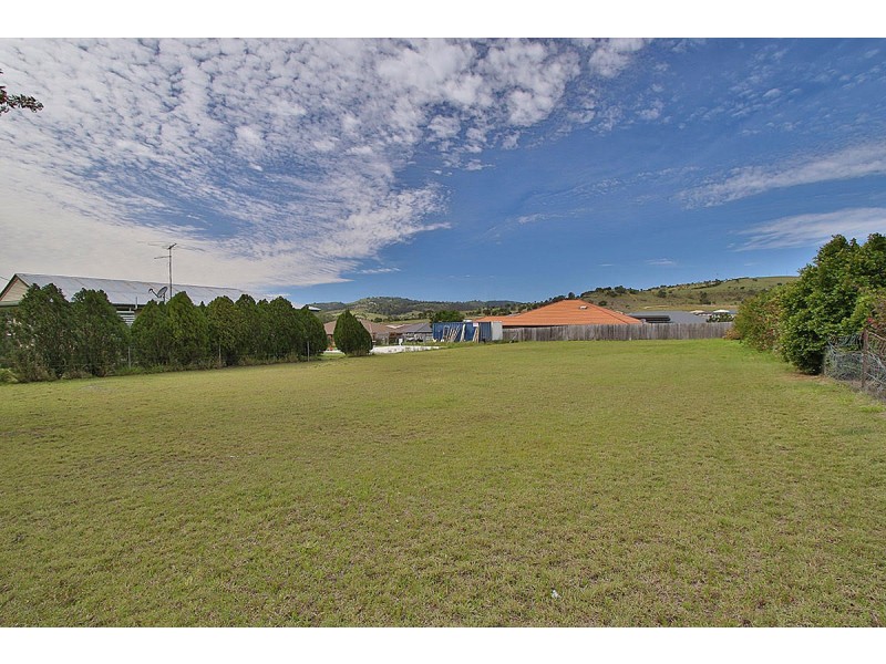 18 HARRIER PLACE, Lowood QLD 4311