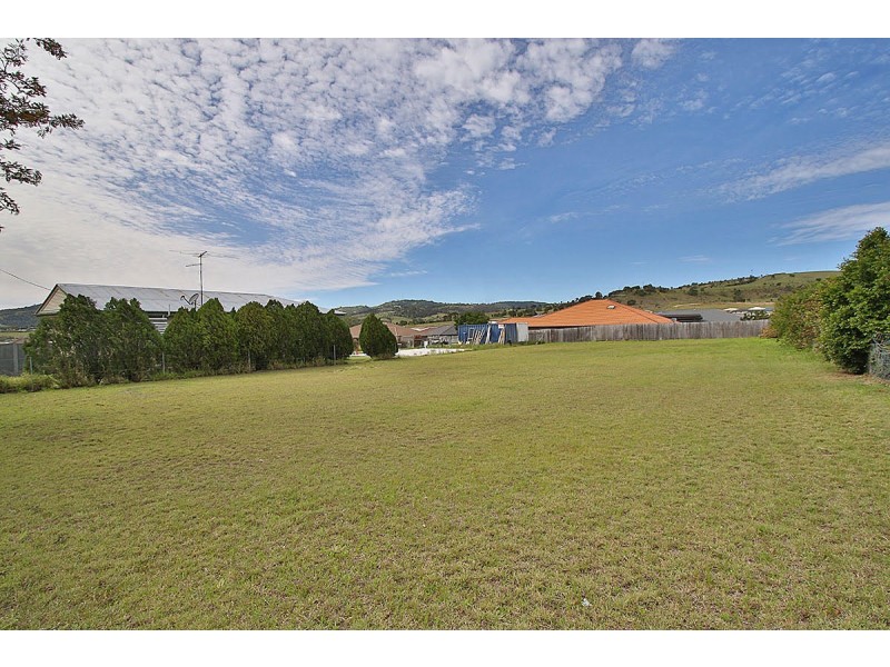 18 HARRIER PLACE, Lowood QLD 4311
