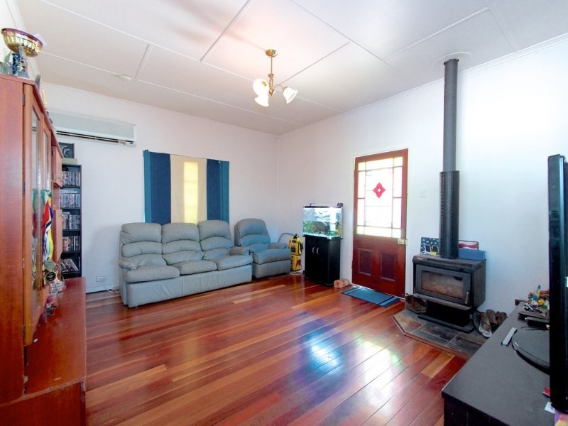 11 BREMER STREET, Churchill QLD 4305