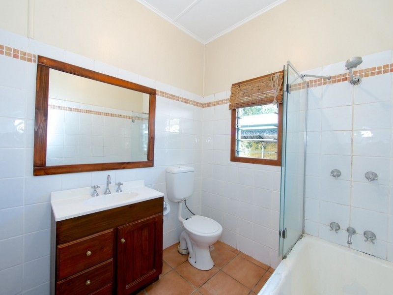 11 BREMER STREET, Churchill QLD 4305