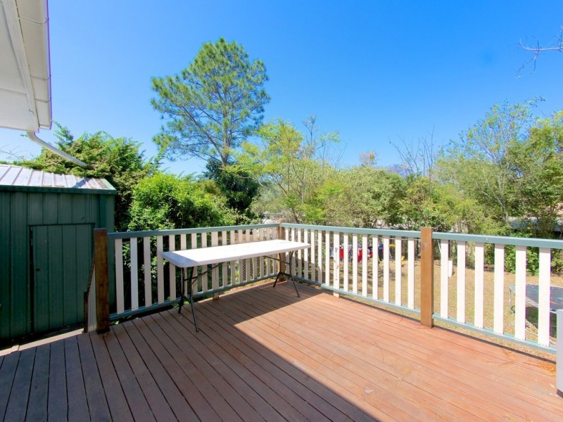 11 BREMER STREET, Churchill QLD 4305