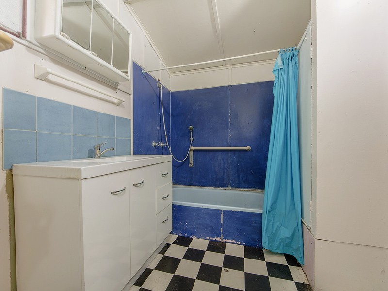 11 DON STREET, Lowood QLD 4311