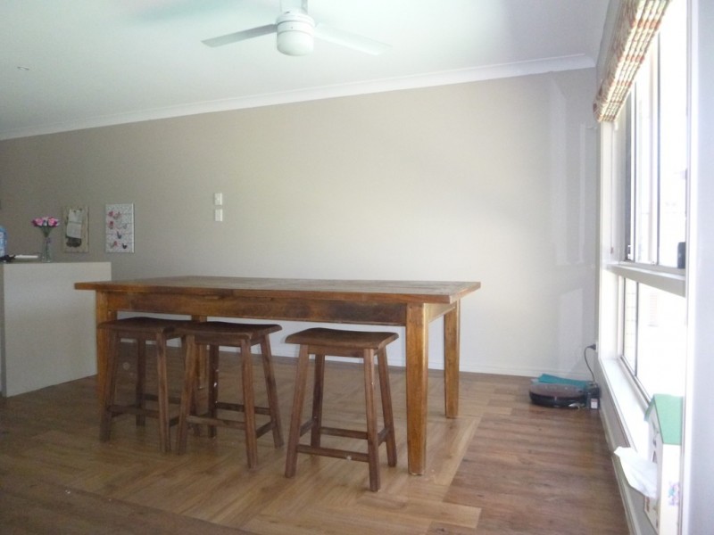 16 BRIGHTWOOD PLACE, Fernvale QLD 4306