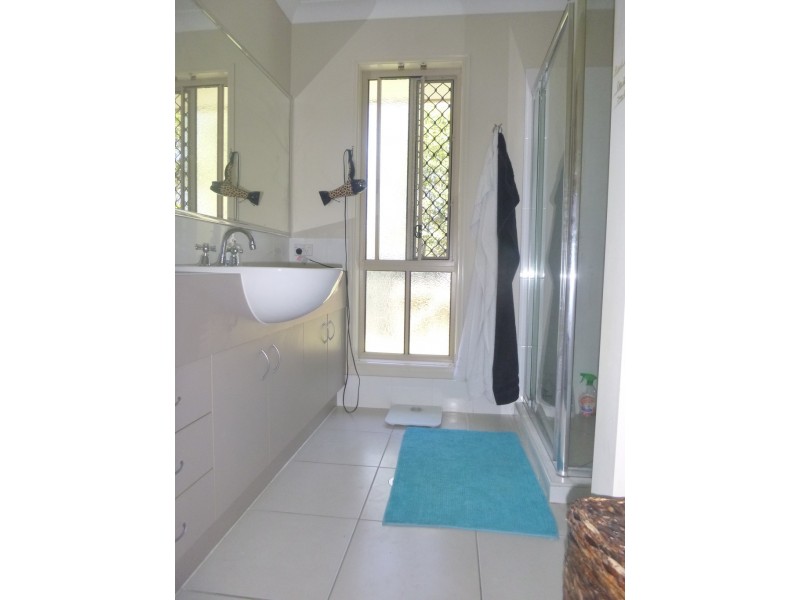 16 BRIGHTWOOD PLACE, Fernvale QLD 4306