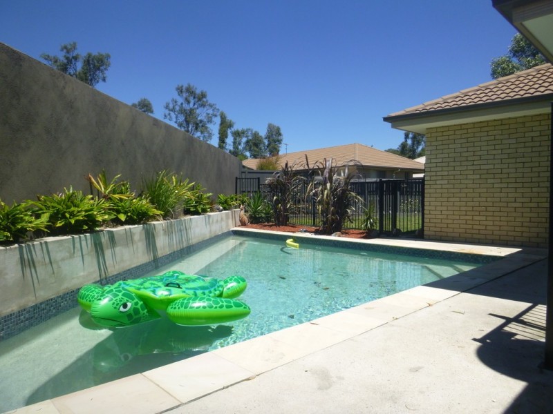 16 BRIGHTWOOD PLACE, Fernvale QLD 4306