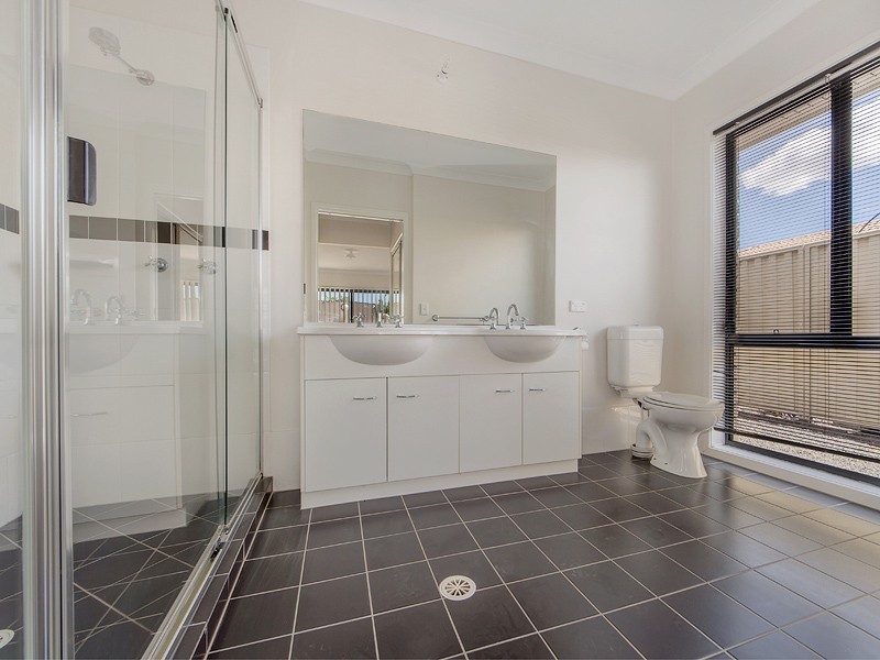 24 BRAY STREET, Lowood QLD 4311