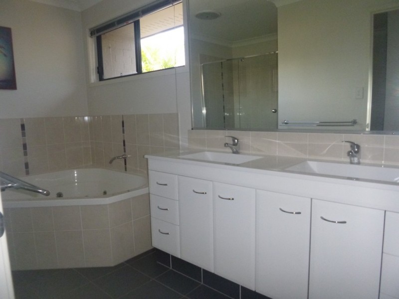 22 Corymbia Cres, Anstead QLD 4070