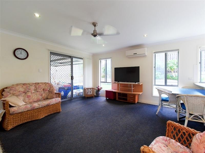 5 WILLOWOOD PLACE, Fernvale QLD 4306