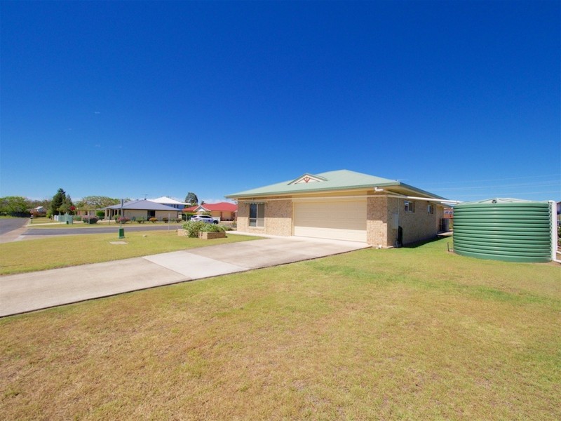 1 WALNUT CRESCENT, Lowood QLD 4311