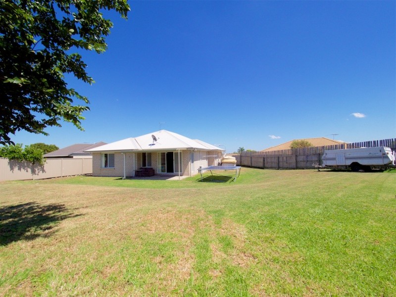 19 ACACIA CLOSE, Raceview QLD 4305