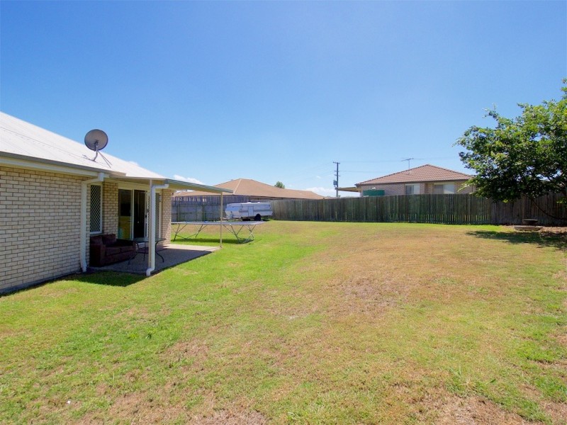 19 ACACIA CLOSE, Raceview QLD 4305