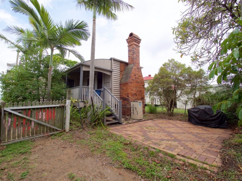 69 DOWNS STREET, North Ipswich QLD 4305