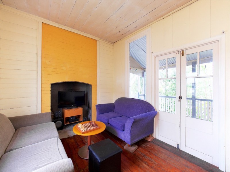 69 DOWNS STREET, North Ipswich QLD 4305