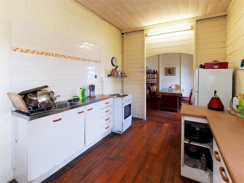 69 DOWNS STREET, North Ipswich QLD 4305