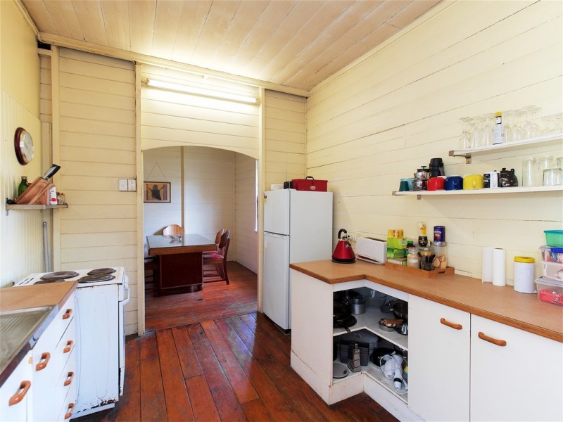 69 DOWNS STREET, North Ipswich QLD 4305