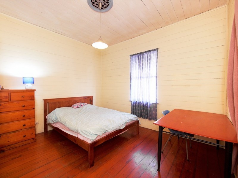 69 DOWNS STREET, North Ipswich QLD 4305