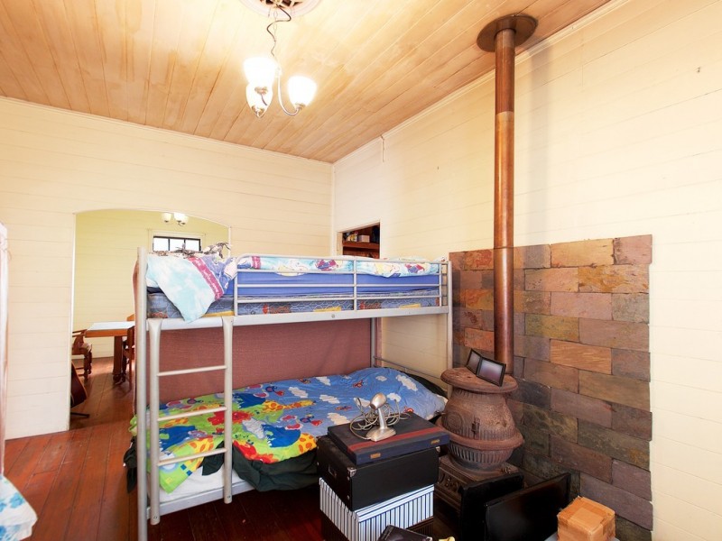 69 DOWNS STREET, North Ipswich QLD 4305