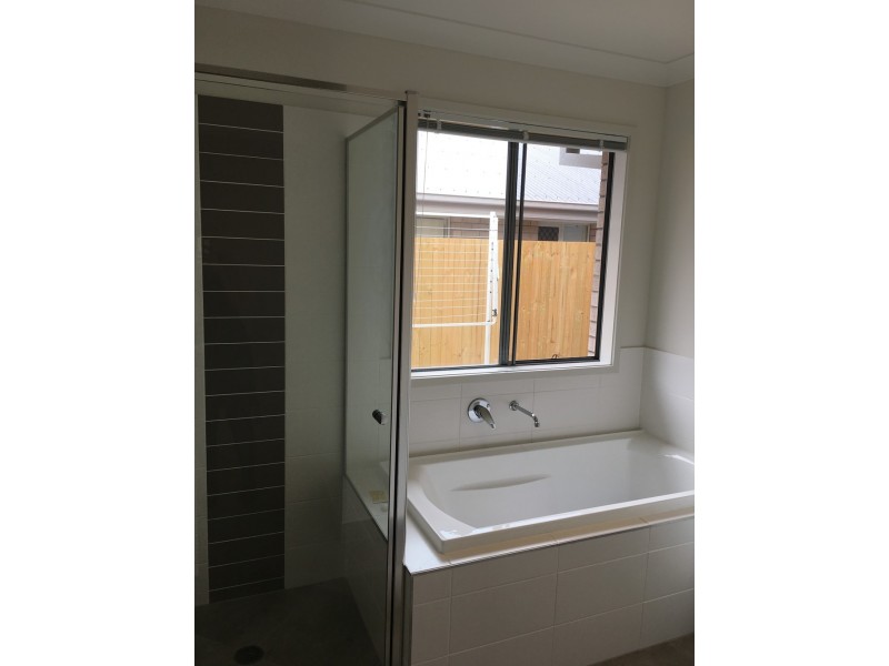 24 HUNTINGDALE, Leichhardt QLD 4305