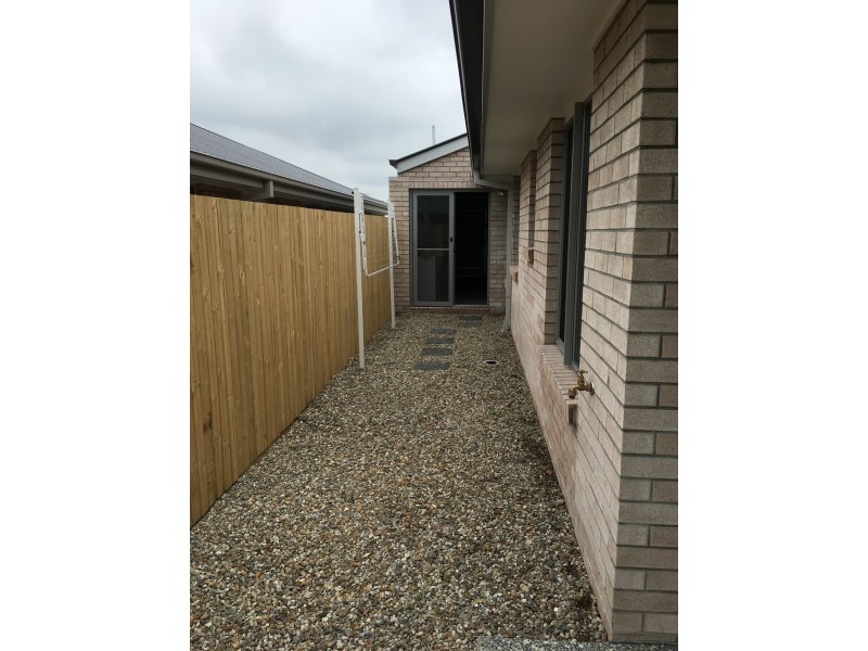 24 HUNTINGDALE, Leichhardt QLD 4305