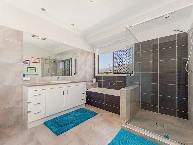 6 TRINITY CRESCENT, Augustine Heights QLD 4300