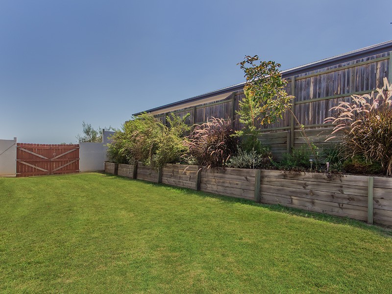6 TRINITY CRESCENT, Augustine Heights QLD 4300