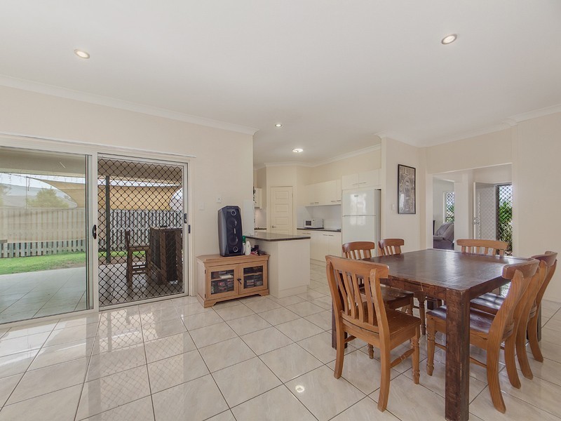 4 BROADWOOD STREET, Fernvale QLD 4306